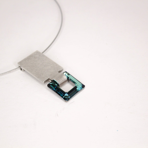 Hammered Silver Tone Matching Set of Earring and Necklace with Pendant - Picture 7 of 8